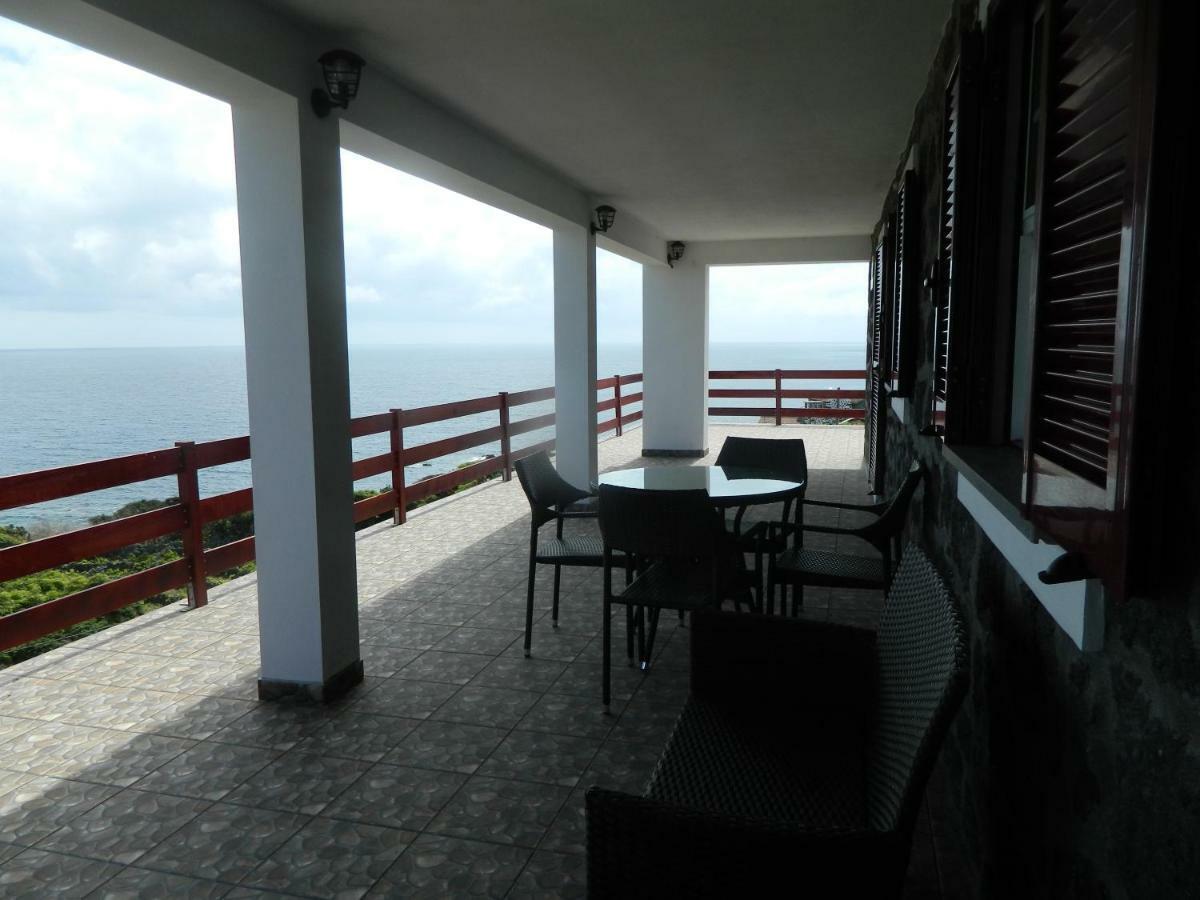 Adega Ninho Da Cagarra Villa Calheta de Nesquim Exterior photo